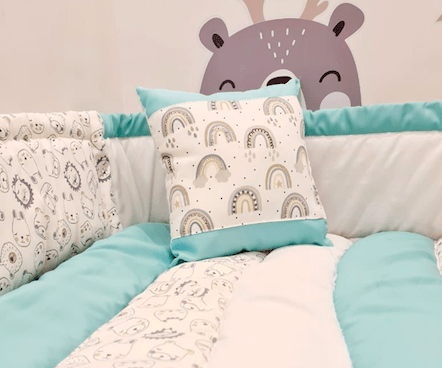 Set de Cuna “Mamina” : Acolchado + Chichonera + Almohadon + Banderines