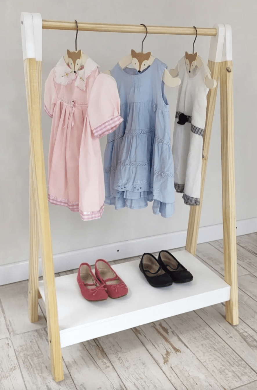 Perchero Montessori / Pie Infantil Montessori / Mini Roperito Ropas, Disfraces, Calzado Ropero